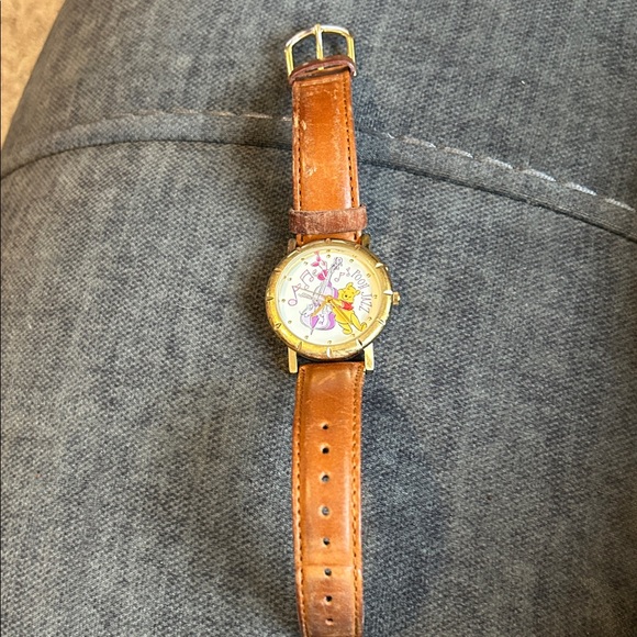 Timex Winnie the Pooh Gold Watch with Brown Leather Strap - Picture 1 of 4